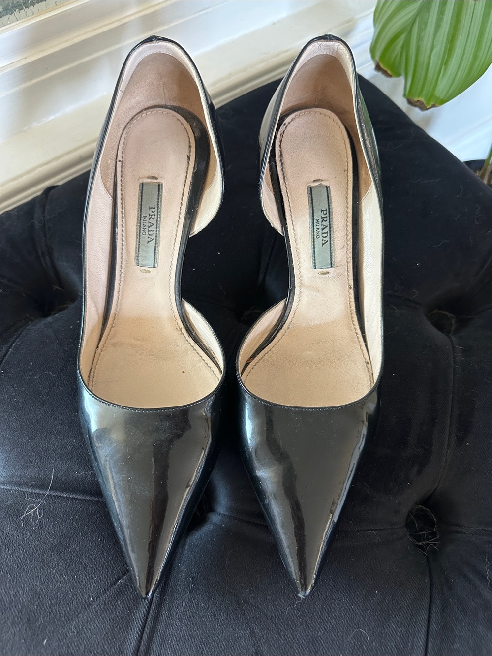 36.5 Prada Black Patent Leather Pointed-Toe Pumps with D'Orsay Cut